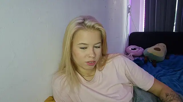 Chat +18 de ErnestineBagge ao vivo
