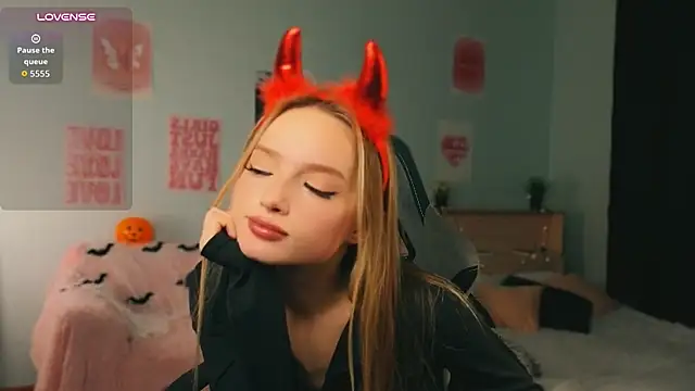 evamoonis Adlı Modelin Canlı XXX Sohbeti