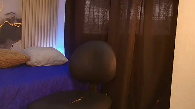 XXX chat uživo modela Marcus_Royer