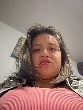 Mila_Rysky1 Adlı Modelin Canlı XXX Sohbeti