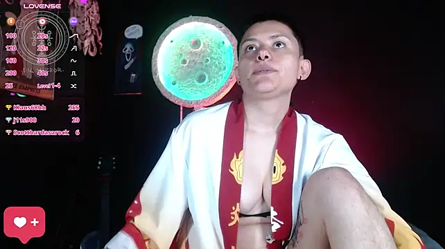 Онлайн чат XXX girl_intense444
