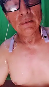modelodebarro Adlı Modelin Canlı XXX Sohbeti