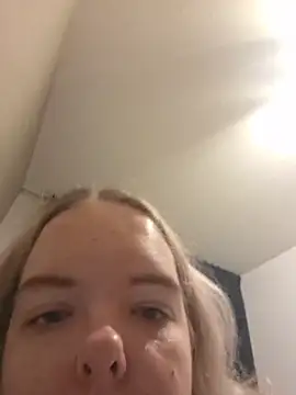 x_marit1198's Live XXX Chat