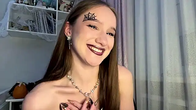 Онлайн чат XXX DonetteAlaya