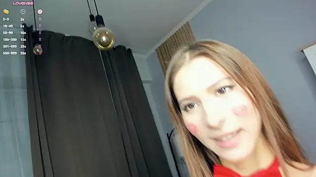 Онлайн чат XXX EliseLetarte