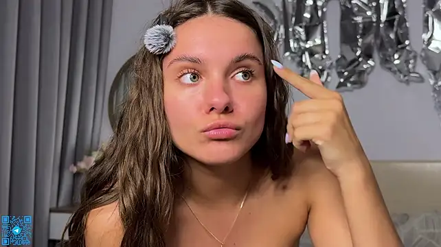 chloemilka Adlı Modelin Canlı XXX Sohbeti