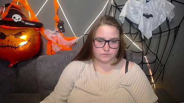 Онлайн чат XXX XX_Daniella_XX