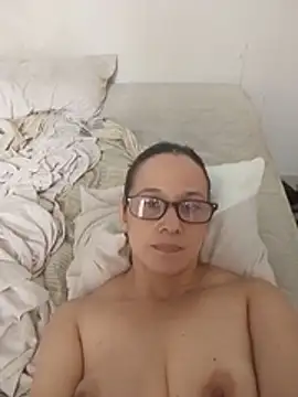 Онлайн чат XXX nicolle_milf1978