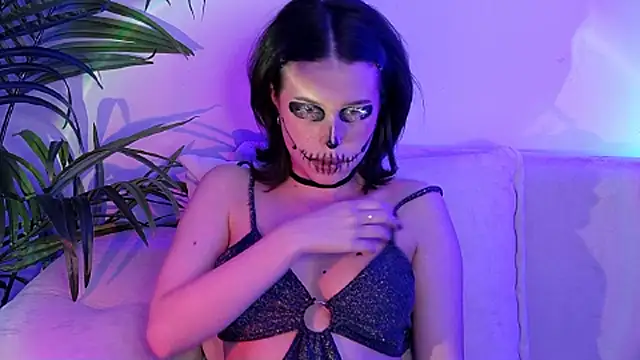 Онлайн чат XXX LanaLedger