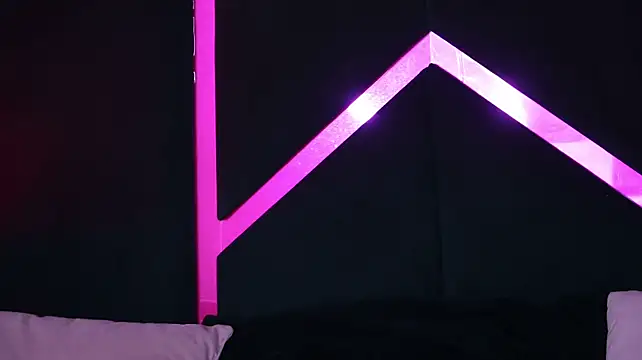 EssenaMonroeのライブXXXチャット