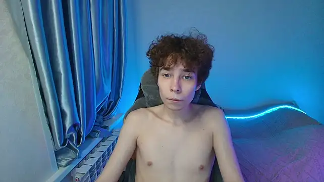 Adam_Kroy Live XXX-Chat