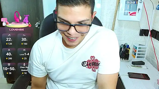 Realjoel01's Live XXX Chat