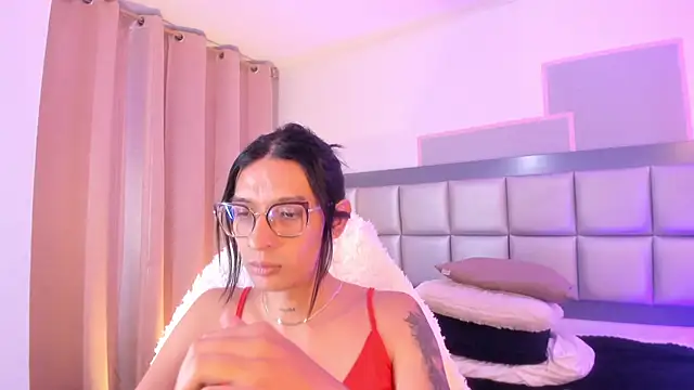 Czat XXX na żywo – Maddie_Ray