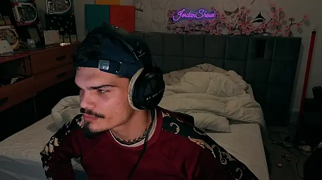 JordanShown Live XXX chat