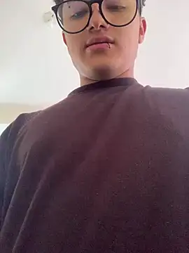 Adonibaskerville4 라이브 XXX 채팅