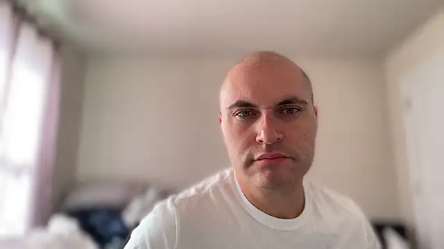 SluggishChase99's Live XXX Chat