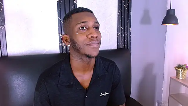 Živý XXX chat Black_Stiven