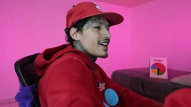 trieone Live XXX-chat
