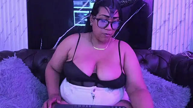 Chat XXX en directo de OliviaWilliamm
