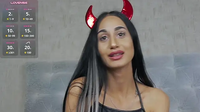 LexxyBloom: онлайн-секс-чат