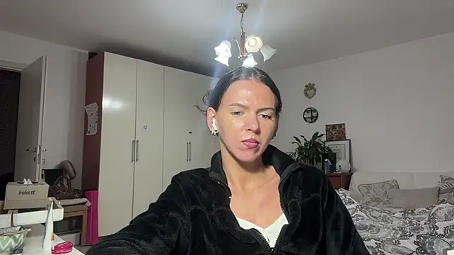 JanelEheler's Live XXX Chat