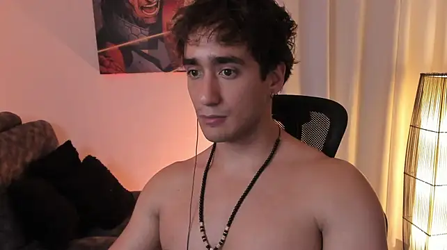 AlexRivera6 Adlı Modelin Canlı XXX Sohbeti