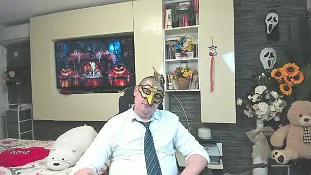 SpartacusDaddy48 XXX чат на живо