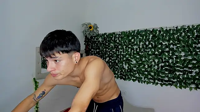 The_beby_guy Adlı Modelin Canlı XXX Sohbeti
