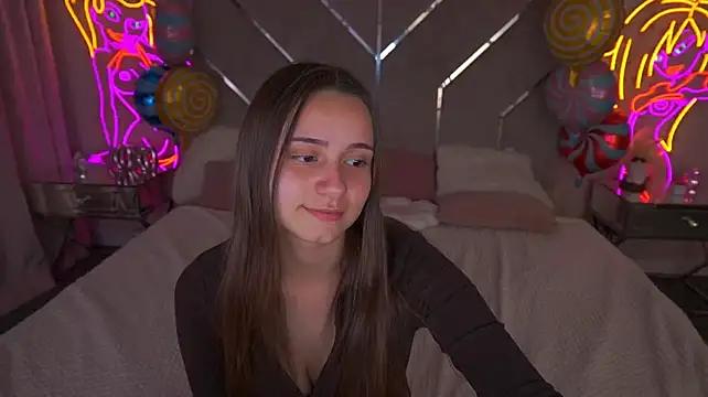 Онлайн чат XXX TinyNatalie