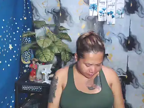 Онлайн чат XXX NorahMOREE