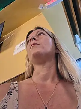 Онлайн чат XXX NikkiBlisss