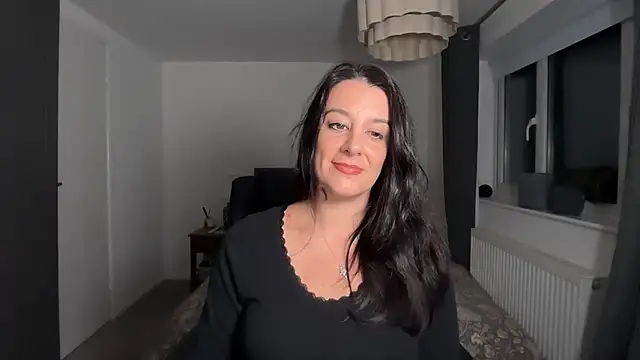 yourcassiexo's Live XXX Chat