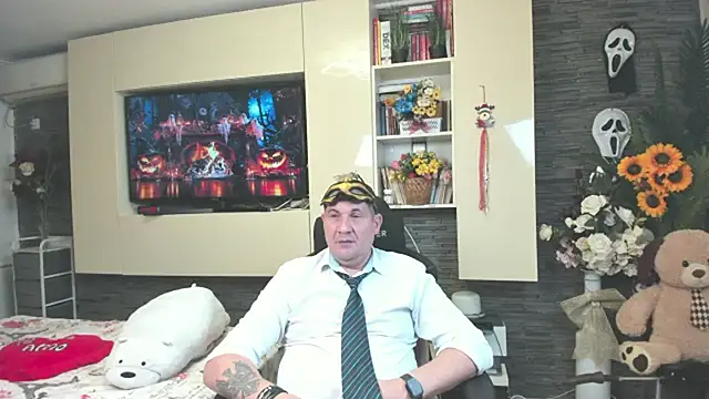SpartacusDaddy48 Live XXX Chat