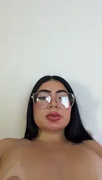 Mia_222 Chat XXX in diretta