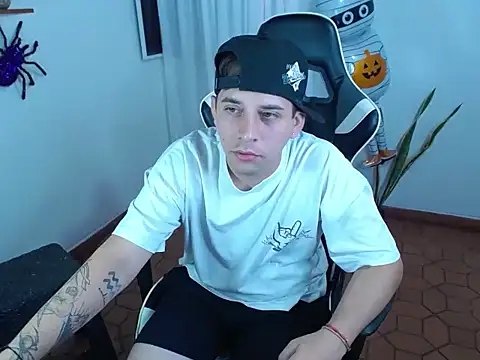 420Liam live XXX chat
