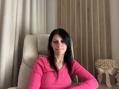 InjaAtHome's Live XXX Chat