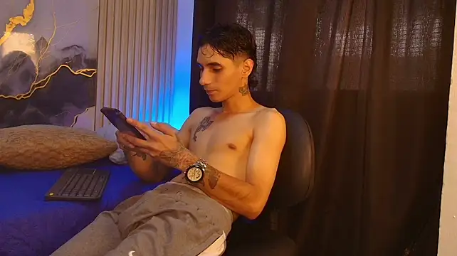 XXX chat uživo modela Marcus_Royer