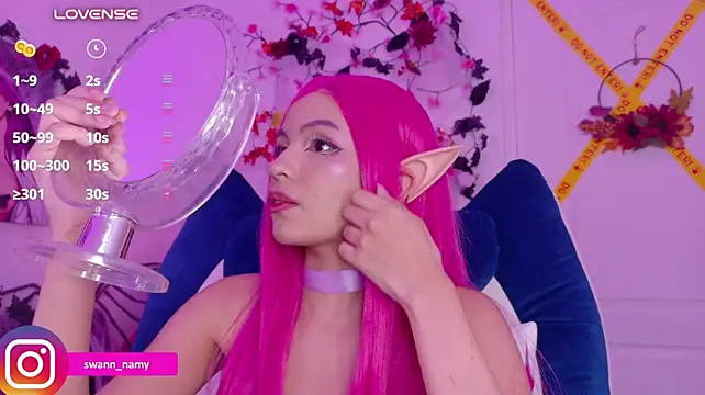XXX chat uživo modela Swannamy