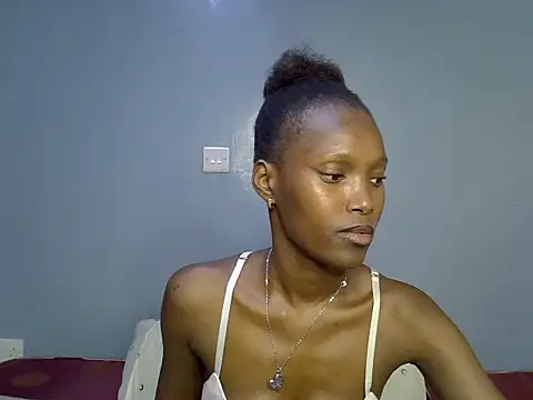 Chatroom XXX en direct de sexyjulie340