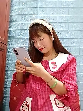 AmyLinee01 XXX чат на живо