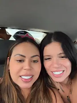 Show de LariiHotWife na webcam