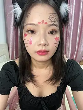 BIGBABYYEYEのライブXXXチャット