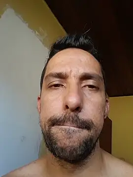 צ'אט XXX בשידור חי של helmo45