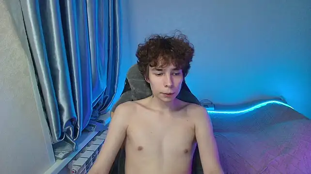 Chat +18 de Adam_Kroy ao vivo