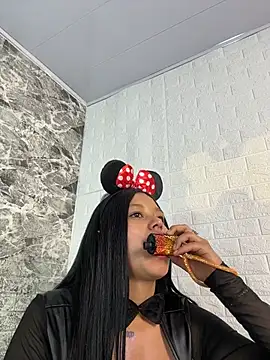 Rose_Bose's Live XXX Chat