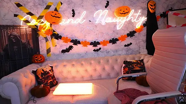 Онлайн чат XXX CurlyCandyXX