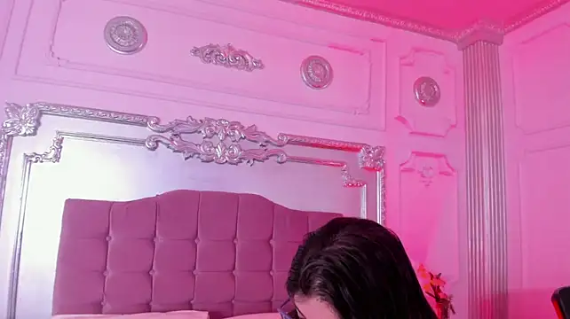CloeLarson's Live XXX Chat
