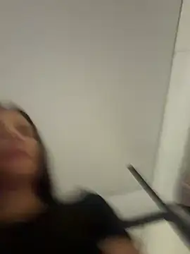 anthonellaa11's Live XXX Chat