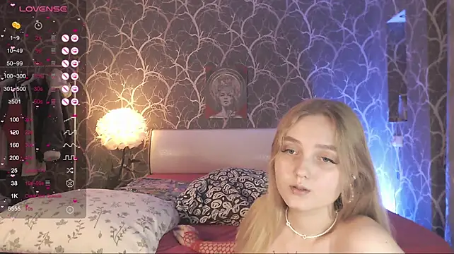 Онлайн чат XXX MiaMiaMeow