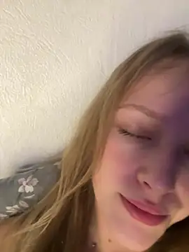 StarFrom_Hell Adlı Modelin Canlı XXX Sohbeti